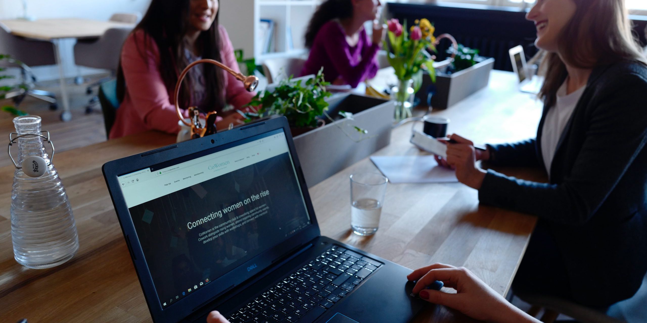 cowomen-Kl92phrTWzs-unsplash